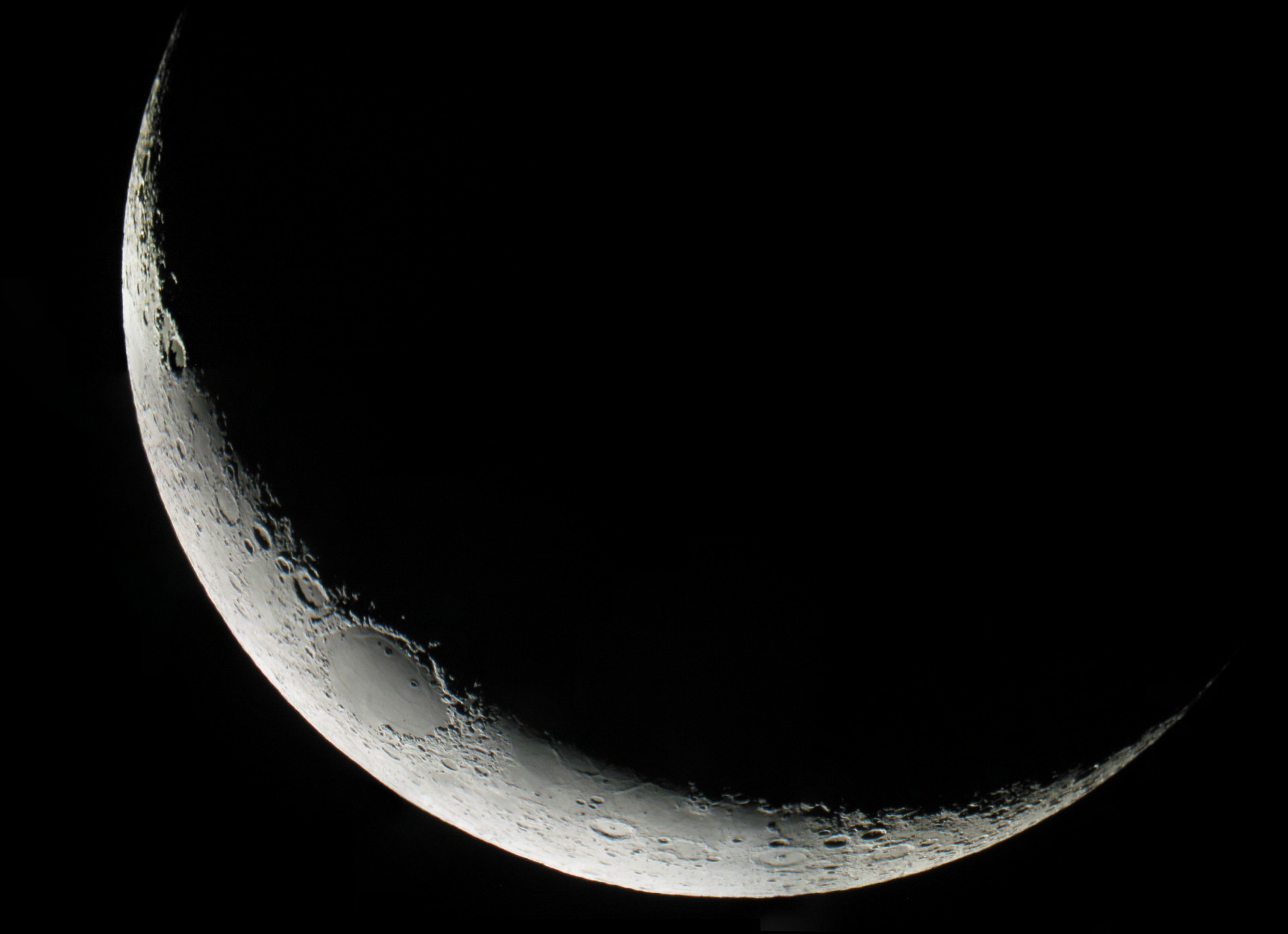 Crescent Moon Photo